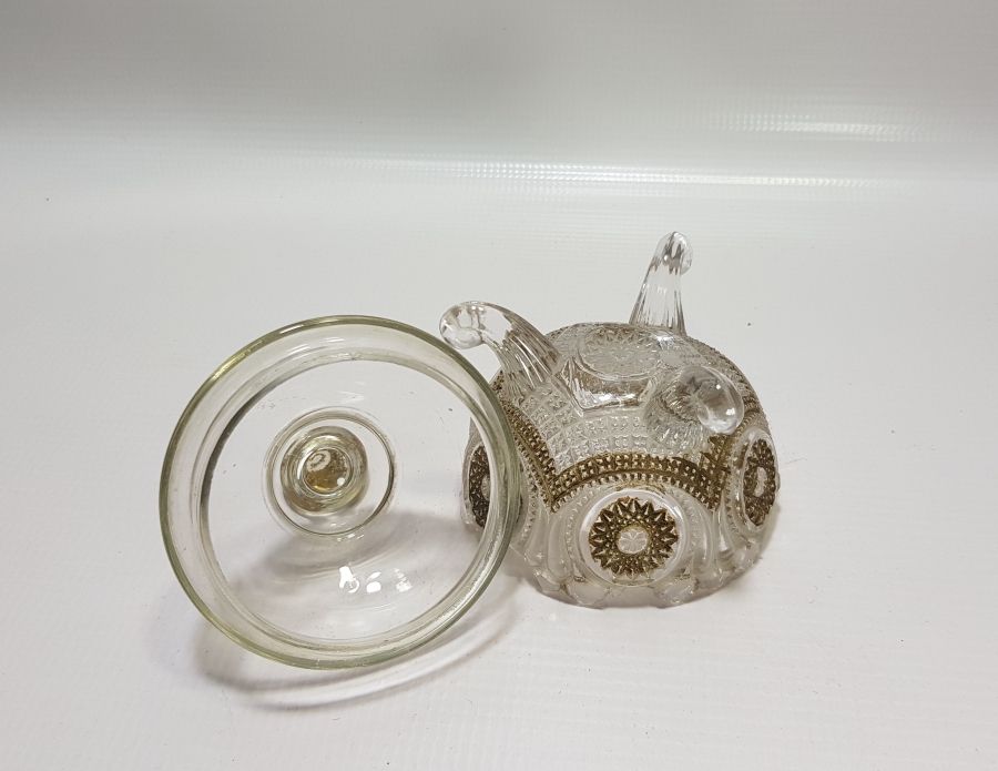 ÜZERİ ALTIN VARAKLI VE KRİSTAL KESME İŞÇİLİKLİ OSMANLI DÖNEMİ ÇOK NADİR KAPAKLI MACUNLUK