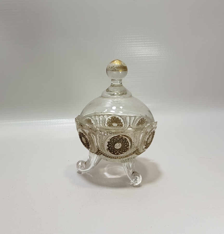 ÜZERİ ALTIN VARAKLI VE KRİSTAL KESME İŞÇİLİKLİ OSMANLI DÖNEMİ ÇOK NADİR KAPAKLI MACUNLUK