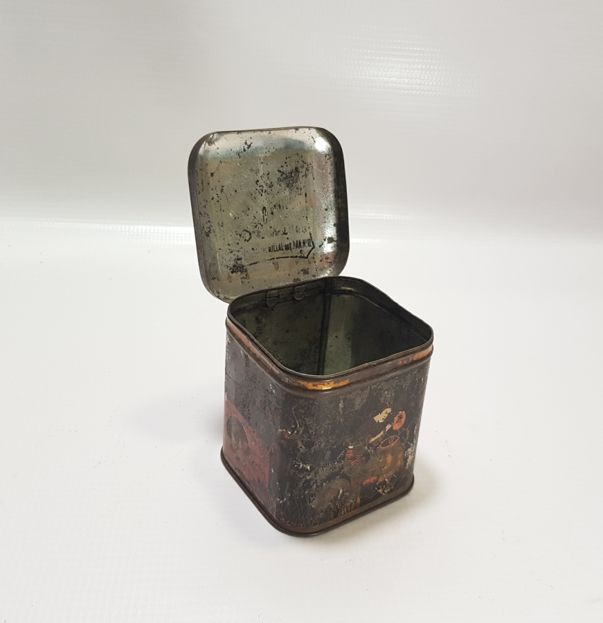 ÜZERİNDE OSMANLI DEVLET ARMASI BULUNAN OSMANLI DÖNEMİ ÇAY KUTUSU