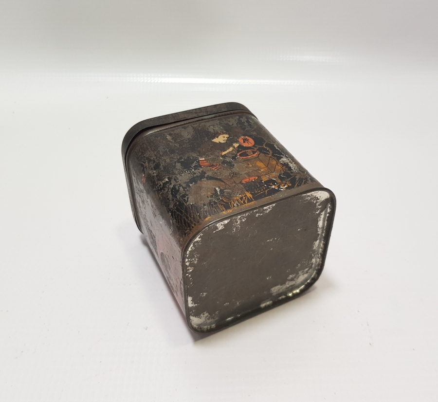 ÜZERİNDE OSMANLI DEVLET ARMASI BULUNAN OSMANLI DÖNEMİ ÇAY KUTUSU