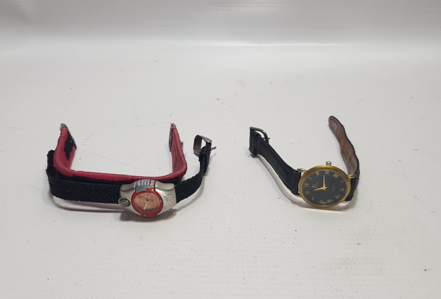 İKİ ADET PİLLİ KOL SAATİ