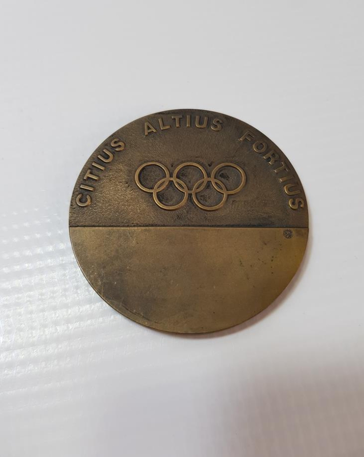 ORAK ÇEKİÇ GÖRSELLİ VE MİNELİ RUSYA OLİMPİYAT KOMİTESİ MADALYASI