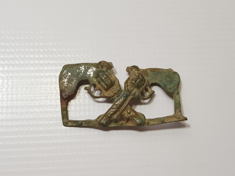 OSMANLI DÖNEMİ TOPLU TABANCA RESİMLİ KEMER TOKASI