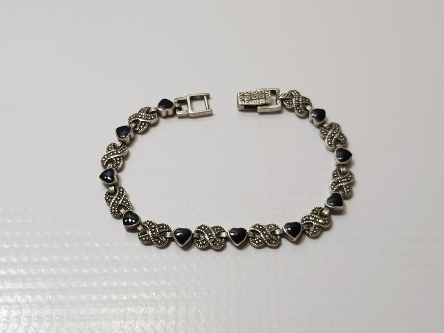 OLTU TAŞLI KALP FORMLU GÜMÜŞ BİLEKLİK