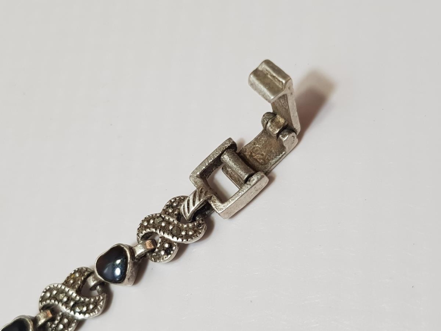 OLTU TAŞLI KALP FORMLU GÜMÜŞ BİLEKLİK