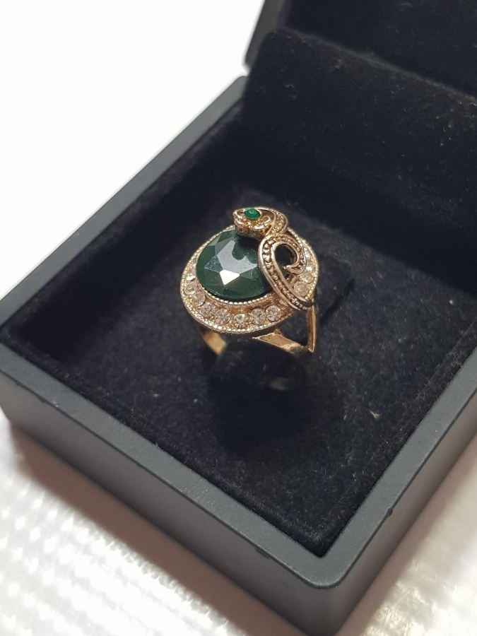 YEŞİM TAŞLI ALTIN KAPLAMA BİJUTERİ YÜZÜK