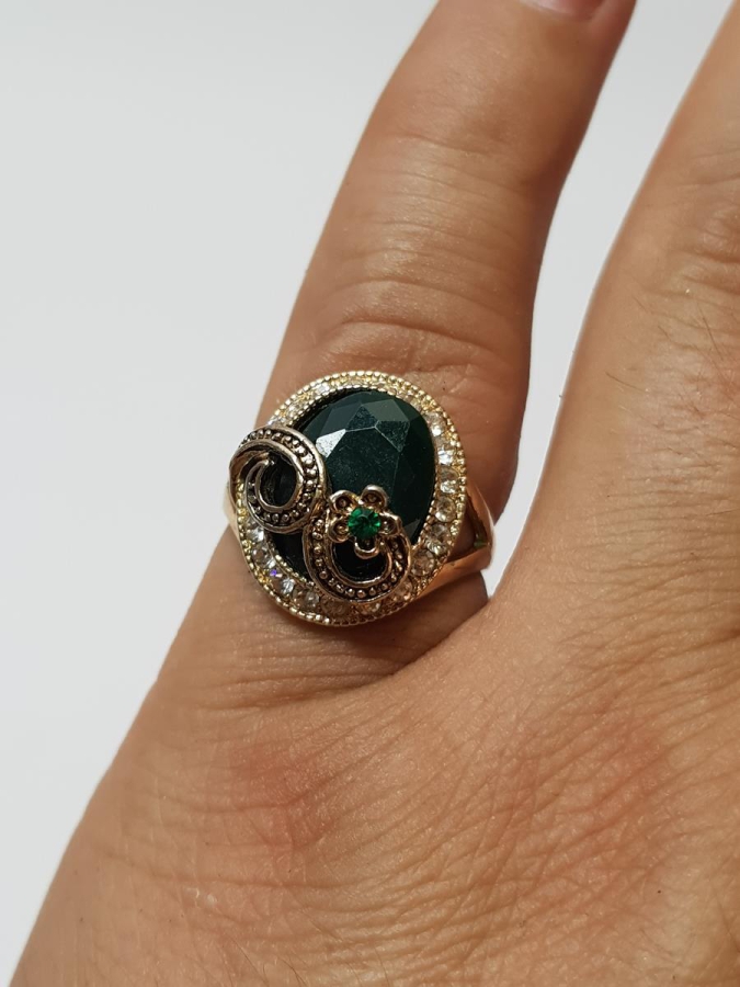 YEŞİM TAŞLI ALTIN KAPLAMA BİJUTERİ YÜZÜK