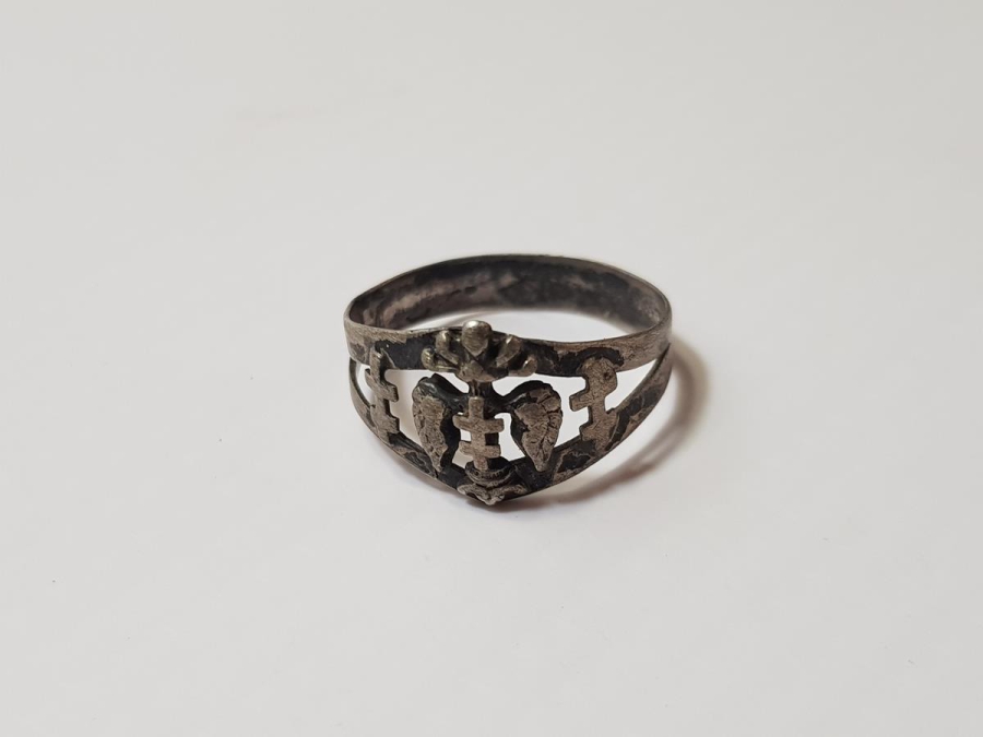 OSMANLI DÖNEMİ LEVANTEN İŞİ HIRİSTİYAN TEMALI GÜMÜŞ YÜZÜK