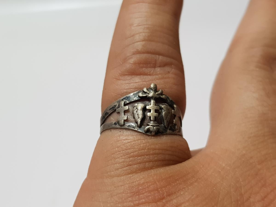 OSMANLI DÖNEMİ LEVANTEN İŞİ HIRİSTİYAN TEMALI GÜMÜŞ YÜZÜK