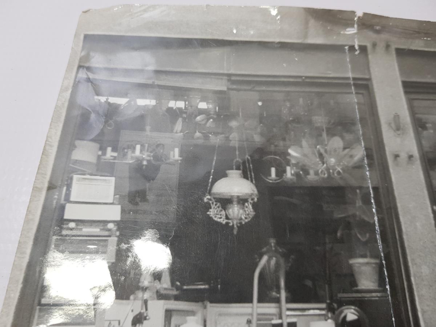 ANTİKA BEYAZ EŞYA, RADYO DÜKKANI FOTOPRAFI