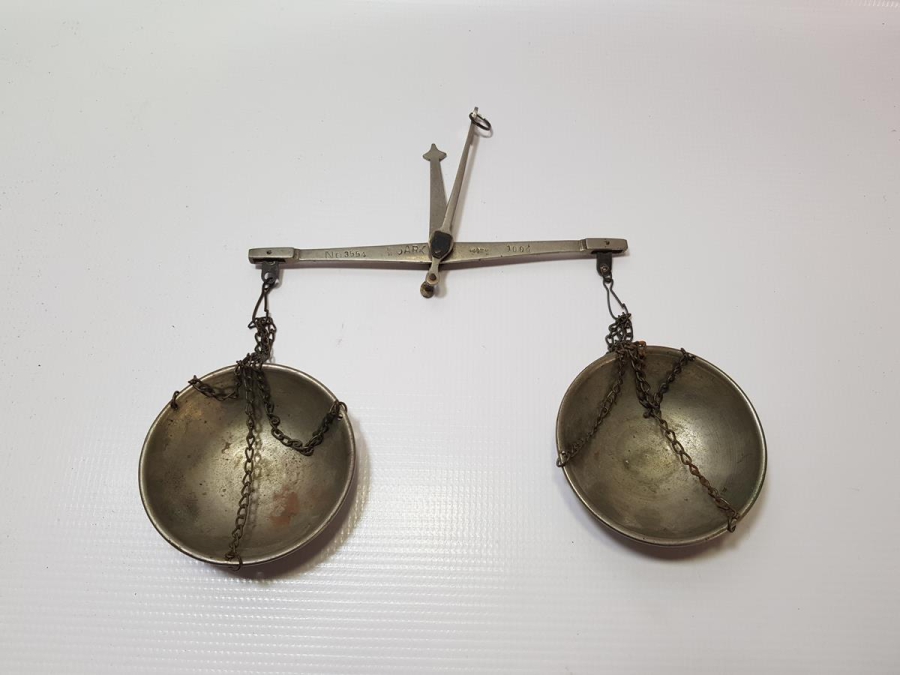 ANTİKA BAHARATÇI TERAZİSİ VE AĞIRLIKLARI