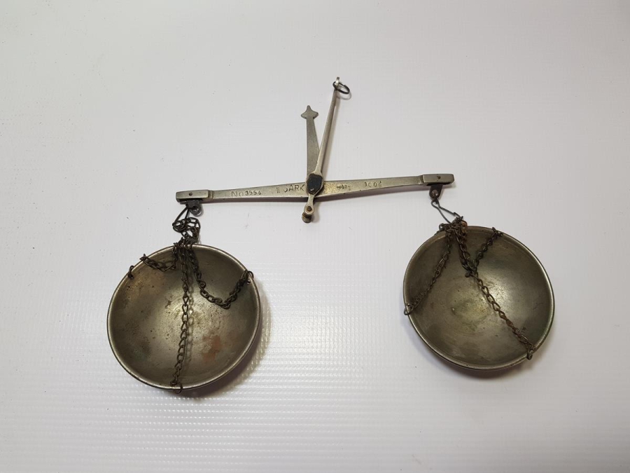 ANTİKA BAHARATÇI TERAZİSİ VE AĞIRLIKLARI