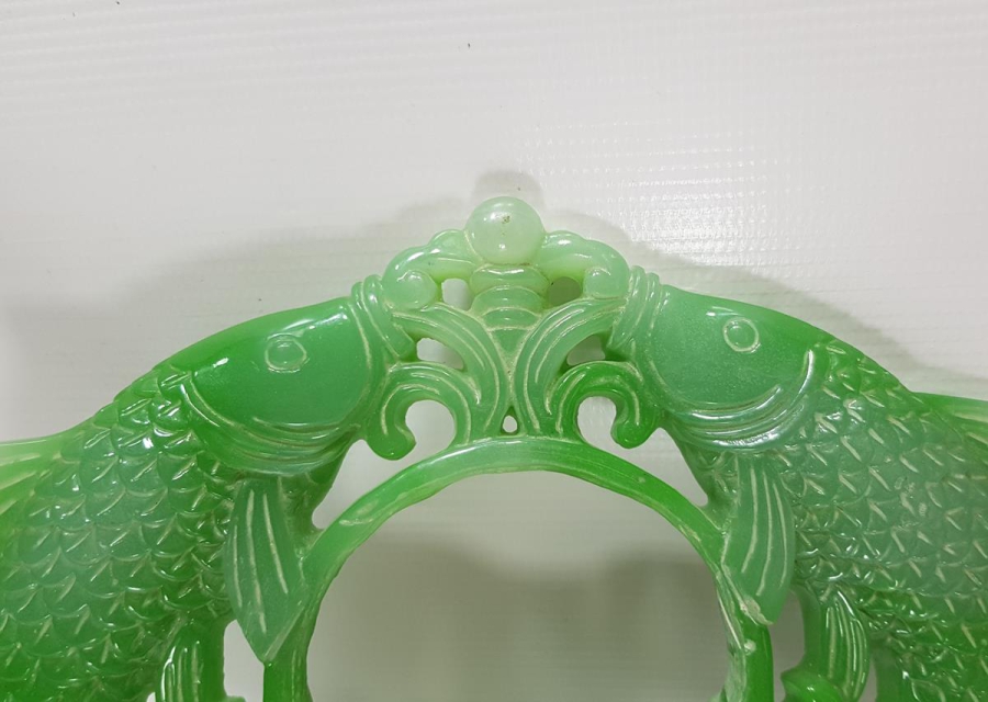 JADE TAŞINDAN YAPILMIŞ BALIK FİGÜRLÜ BÜYÜK BOY APLİK