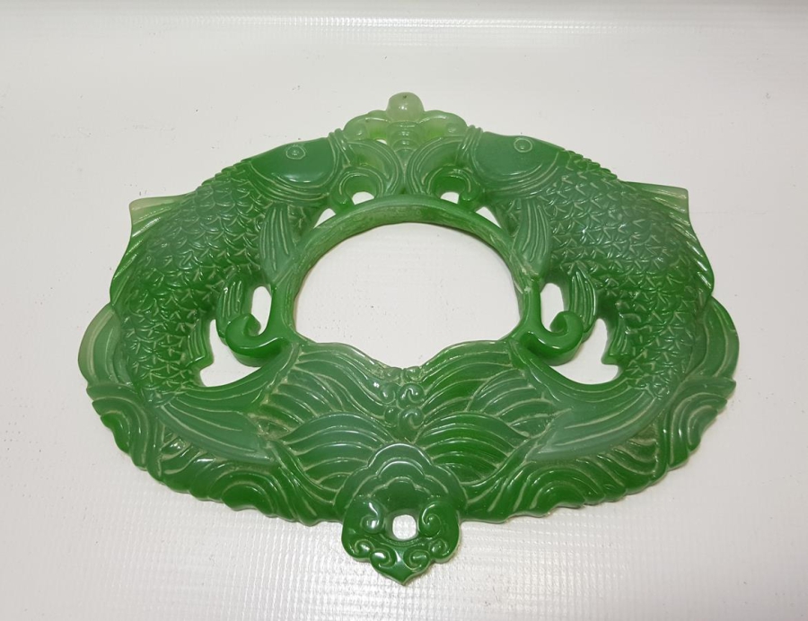 JADE TAŞINDAN YAPILMIŞ BALIK FİGÜRLÜ BÜYÜK BOY APLİK