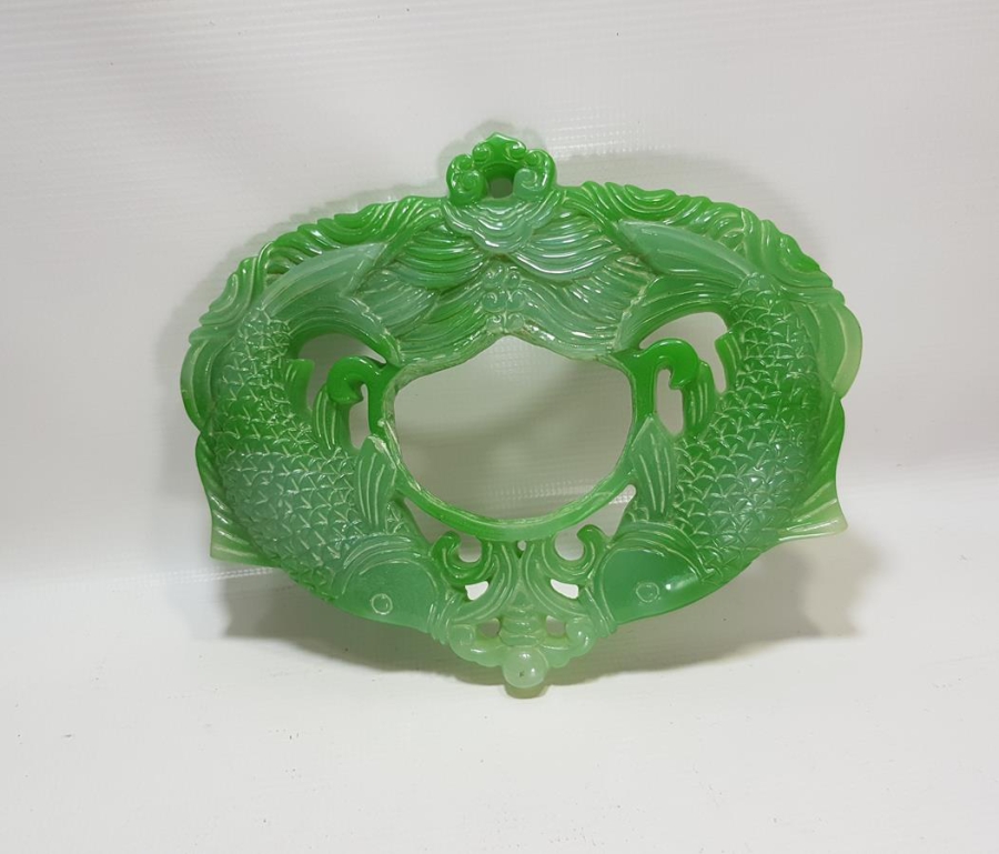 JADE TAŞINDAN YAPILMIŞ BALIK FİGÜRLÜ BÜYÜK BOY APLİK