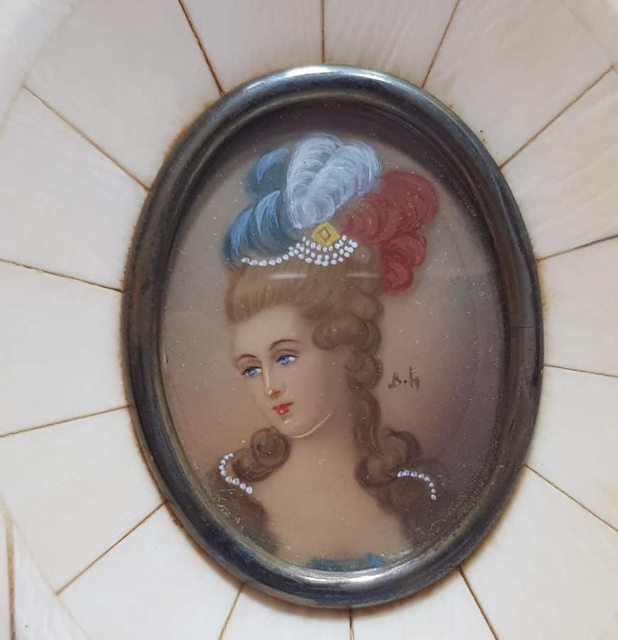 1850'LERDEN FİL DİŞİ ÇERÇEVELİ EL YAPIMI RESİM