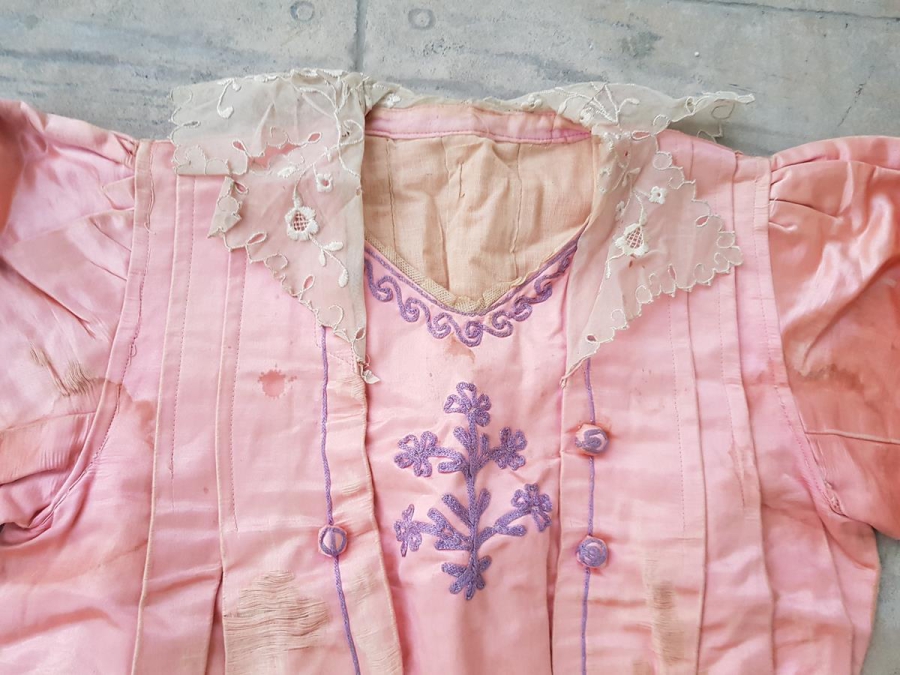 OSMANLI DÖNEMİ İPEKLİ KADIN ELBİSESİ