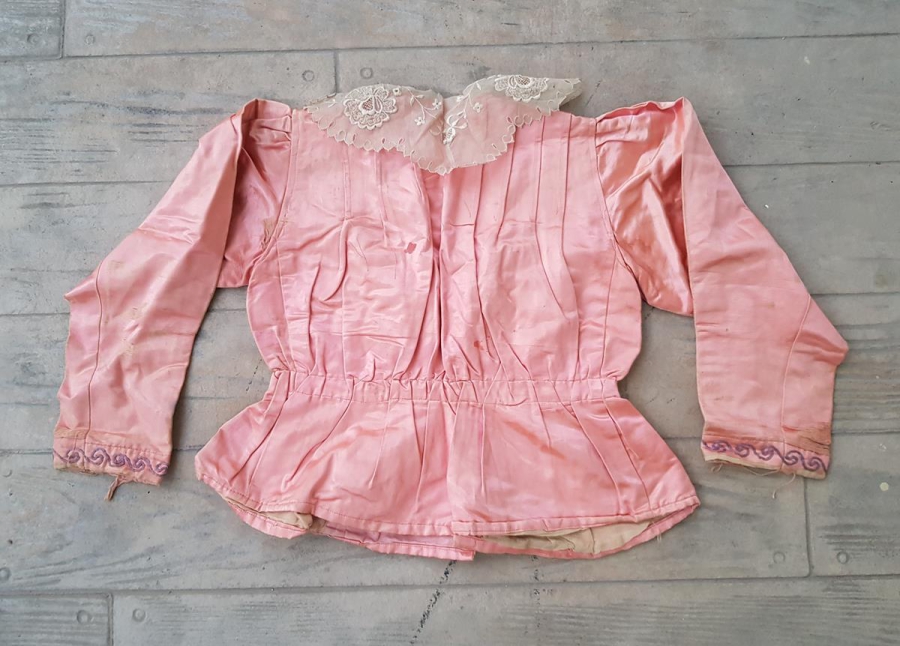 OSMANLI DÖNEMİ İPEKLİ KADIN ELBİSESİ