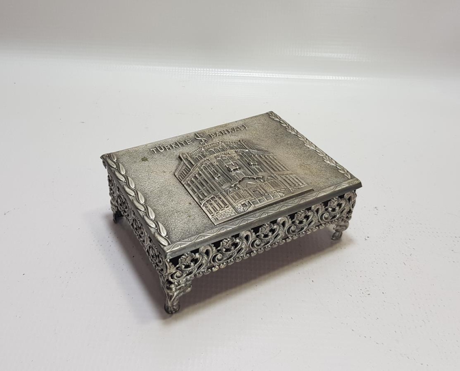 TÜRKİYE İŞ BANKASI GÜMÜŞ KAPLAMA ŞEKERLİK