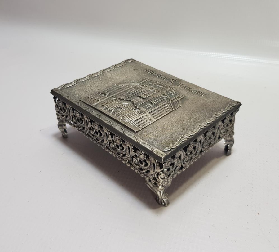 TÜRKİYE İŞ BANKASI GÜMÜŞ KAPLAMA ŞEKERLİK