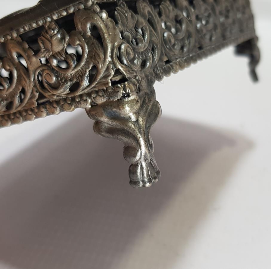 TÜRKİYE İŞ BANKASI GÜMÜŞ KAPLAMA ŞEKERLİK