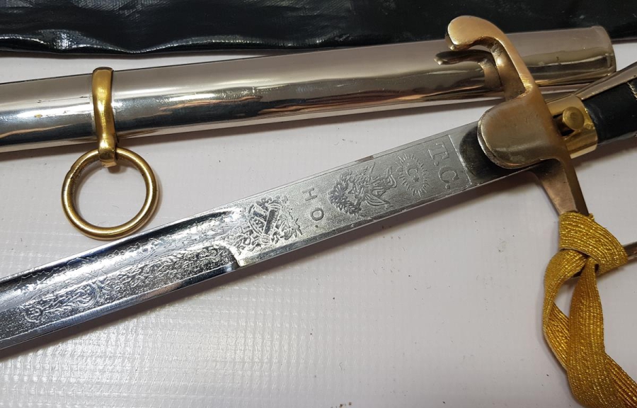 ORİJİNAL KORUMA KILIFINDA ANTİKA SUBAY KILICI