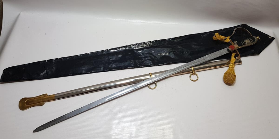 ORİJİNAL KORUMA KILIFINDA ANTİKA SUBAY KILICI