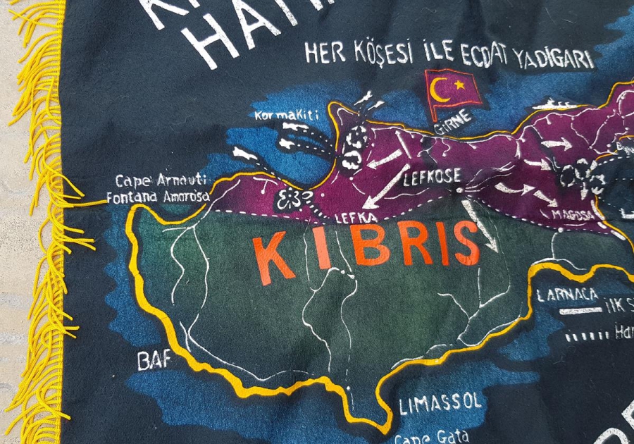 1974 KIBRIS BARIŞ HAREKATI DÖNEMİ YAPILMIŞ KIBRIS HARİTALI NADİR DUVAR PANOSU