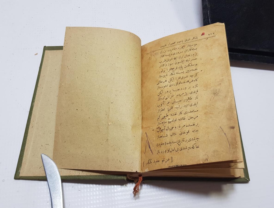 OSMANLICA ŞARKILAR KİTABI