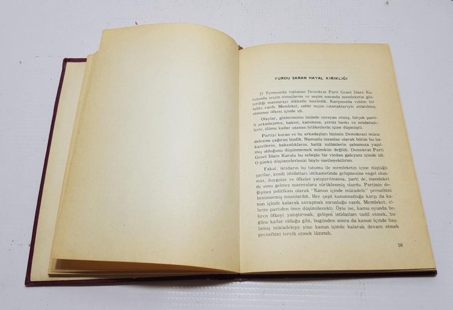 CELAL BAYAR ISLAK İMZALI KİTAP: BAŞVEKİLİM ADNAN MENDERES