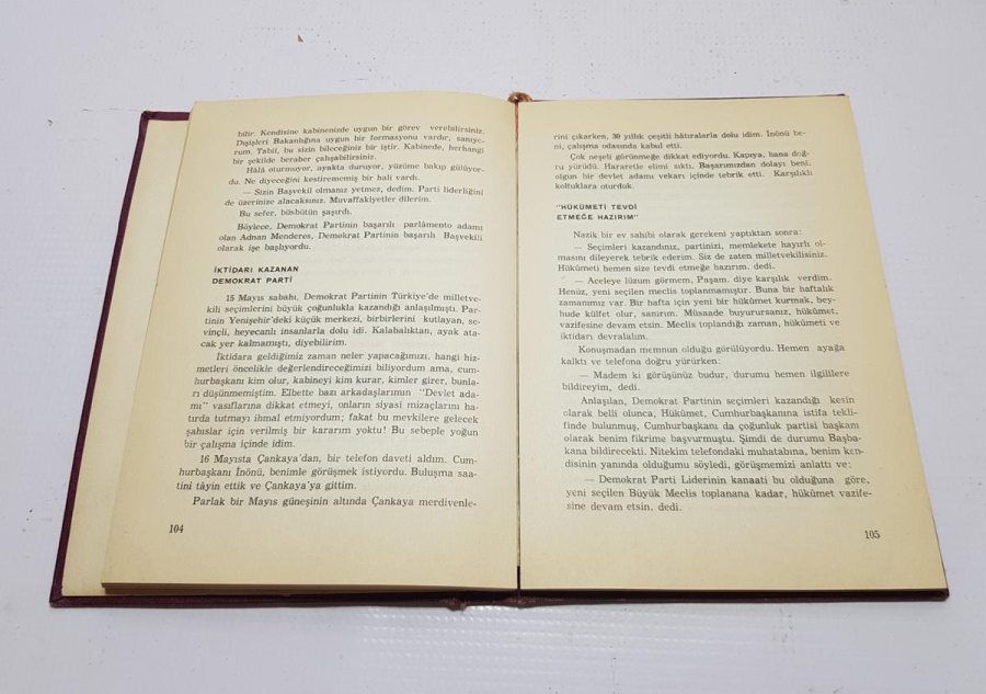CELAL BAYAR ISLAK İMZALI KİTAP: BAŞVEKİLİM ADNAN MENDERES