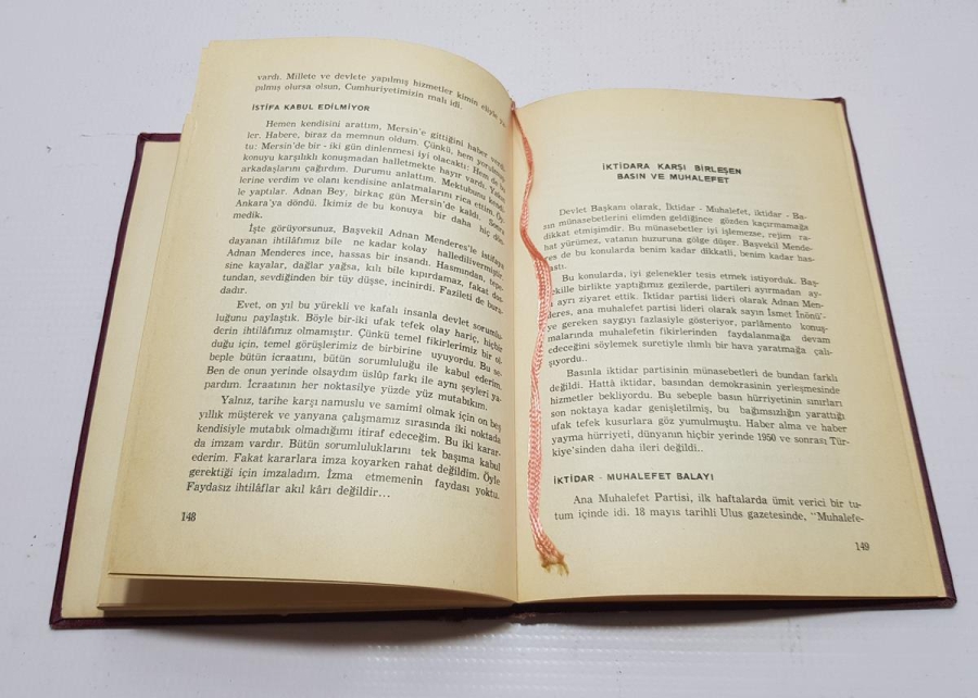 CELAL BAYAR ISLAK İMZALI KİTAP: BAŞVEKİLİM ADNAN MENDERES