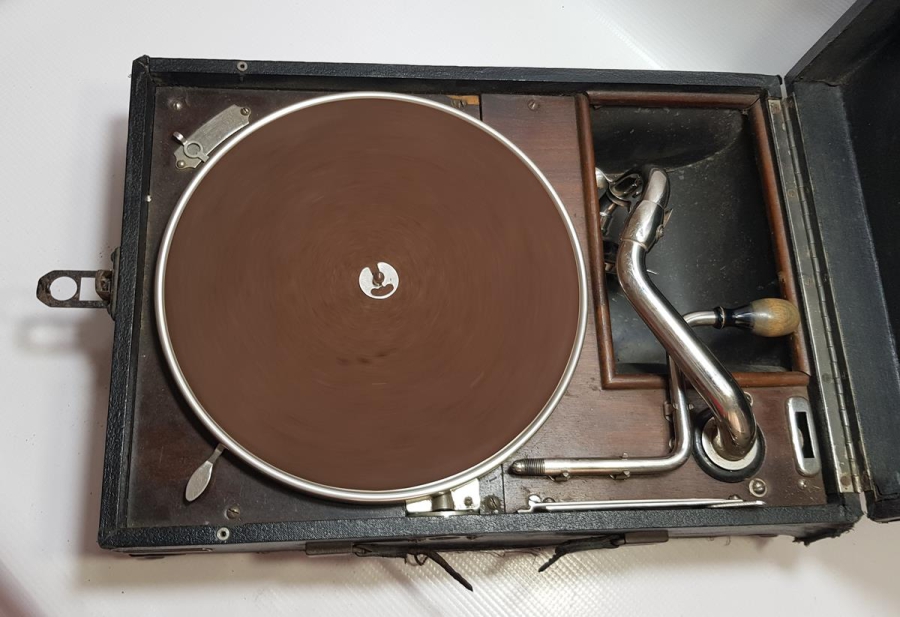 HIS MASTER'S VOICE GRAMOFON