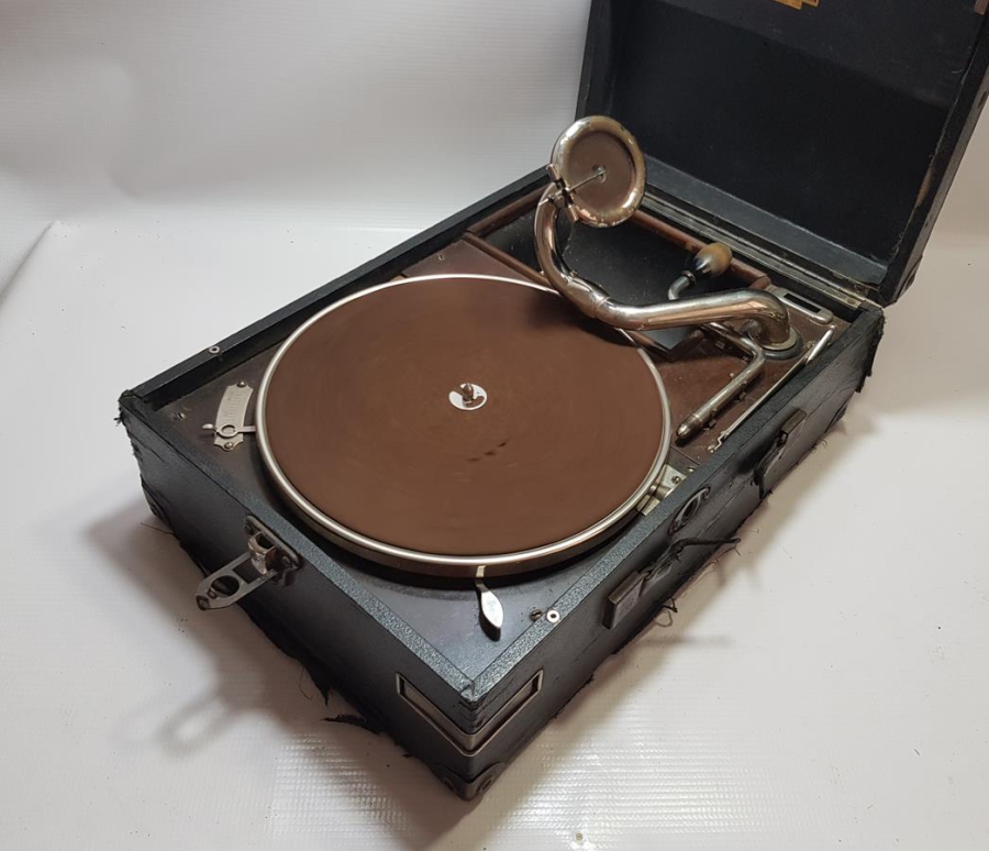 HIS MASTER'S VOICE GRAMOFON