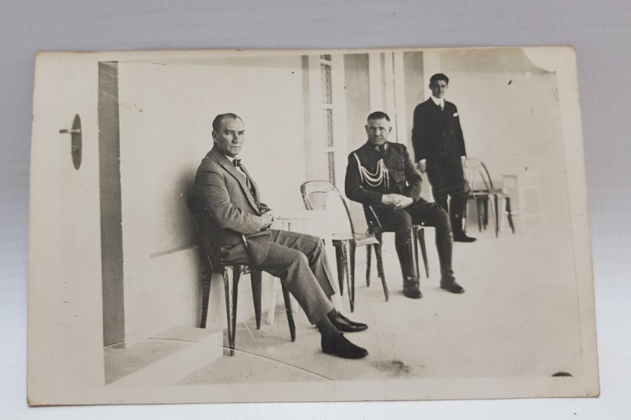 MUSTAFA KEMAL ATATÜRK VE YAVERİ RUSUHİ BEY ORJİNAL FOTOĞRAF