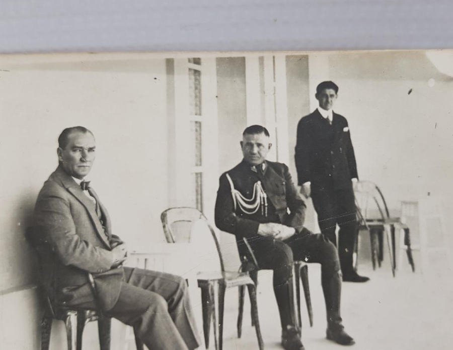 MUSTAFA KEMAL ATATÜRK VE YAVERİ RUSUHİ BEY ORJİNAL FOTOĞRAF