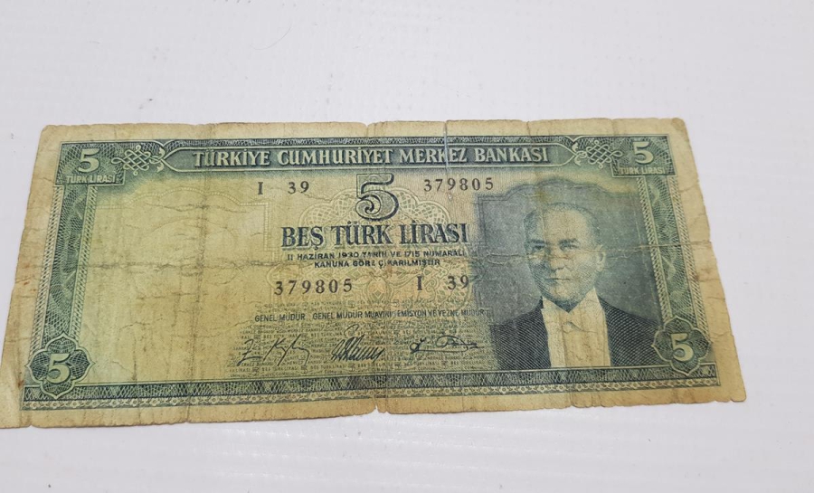 FINDIK TOPLAYAN KIZLAR RESİMLİ NADİR 5 LİRA KAĞIT PARA