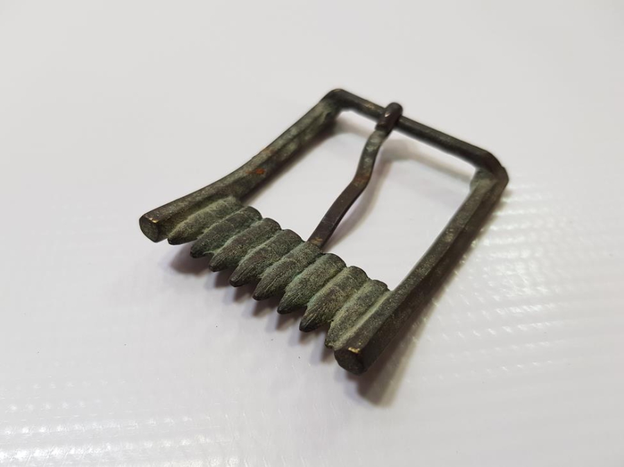 1. DÜNYA SAVAŞI MERMİ FORMLU ÇOK NADİR SUBAY KEMER TOKASI