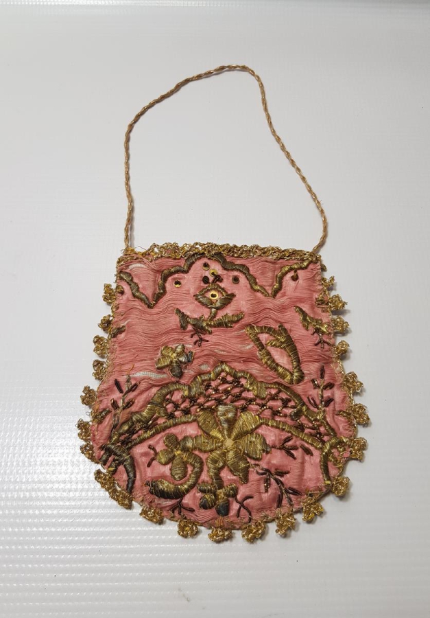 OSMANLI DÖNEMİ ALTIN SIRMA İŞÇİLİKLİ YATIK İŞ GELİN KESESİ