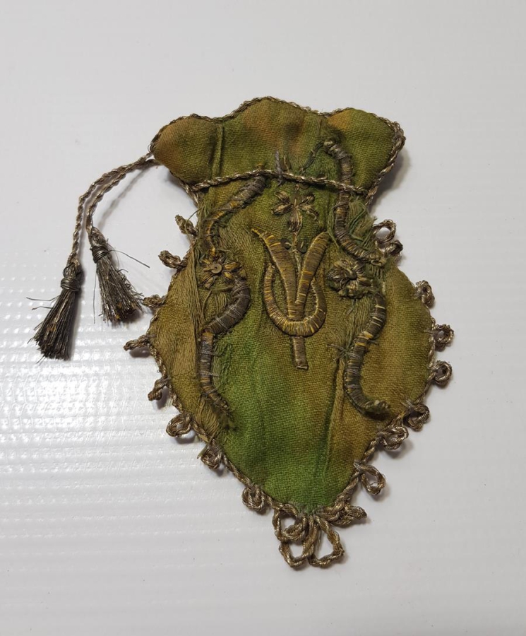 OSMANLI DÖNEMİ ALTIN SIRMA İŞLEMELİ AKÇE KESESİ