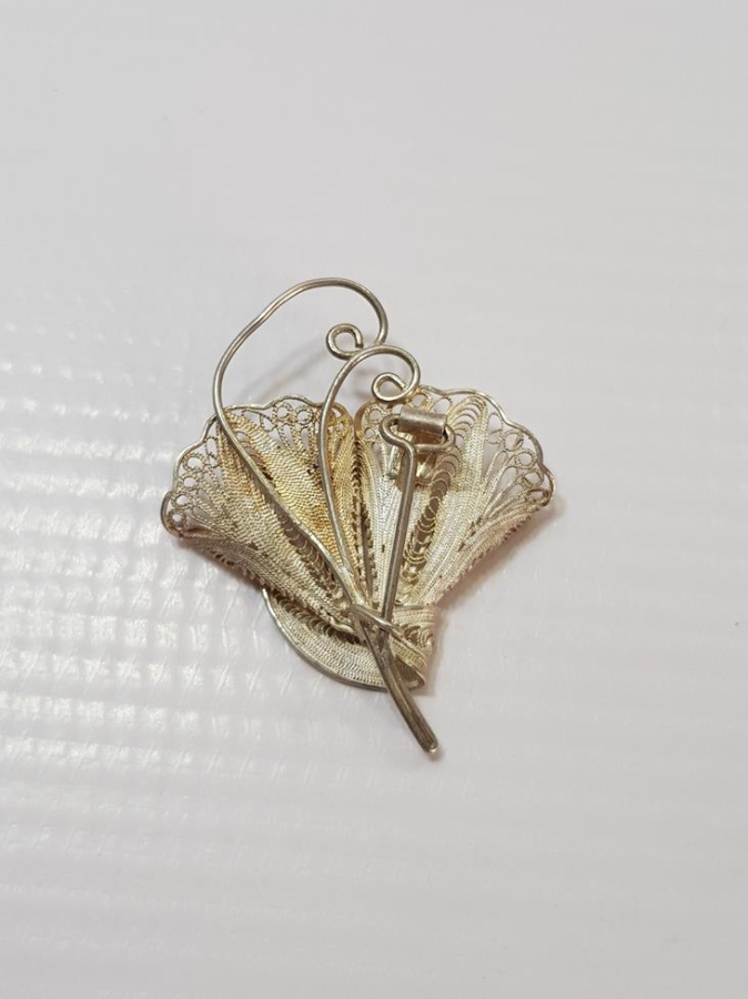 ÇİÇEK FORMLU TELKARİ GÜMÜŞ BROŞ