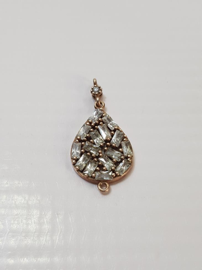 ÜZERİ ZİRKON TAŞLARLA SÜSLÜ GÜMÜŞ KOLYE UCU