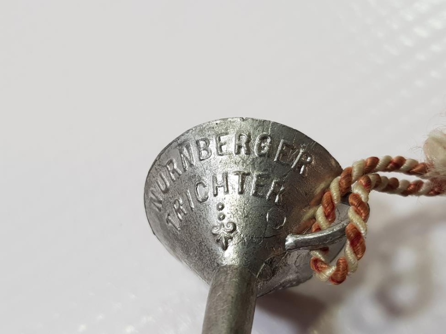 2. DÜNYA SAVAŞI ALMAN NAZİ NÜRNBERG HUNİSİ ROZET