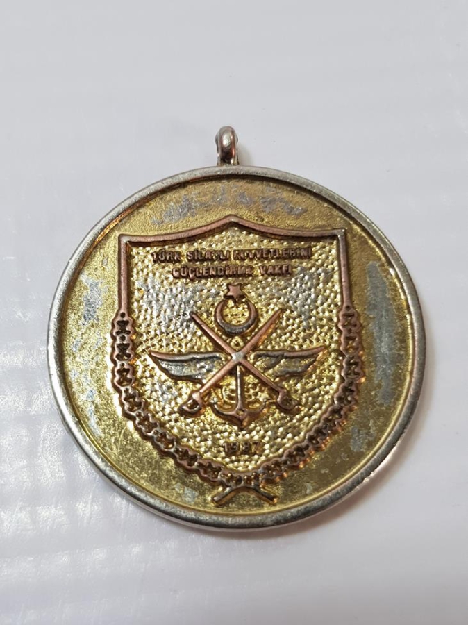 ATATÜRK RESİMLİ TÜRK SİLAHLI KUVVETLERİNİ GÜÇLENDİRME VAKFI MADALYASI