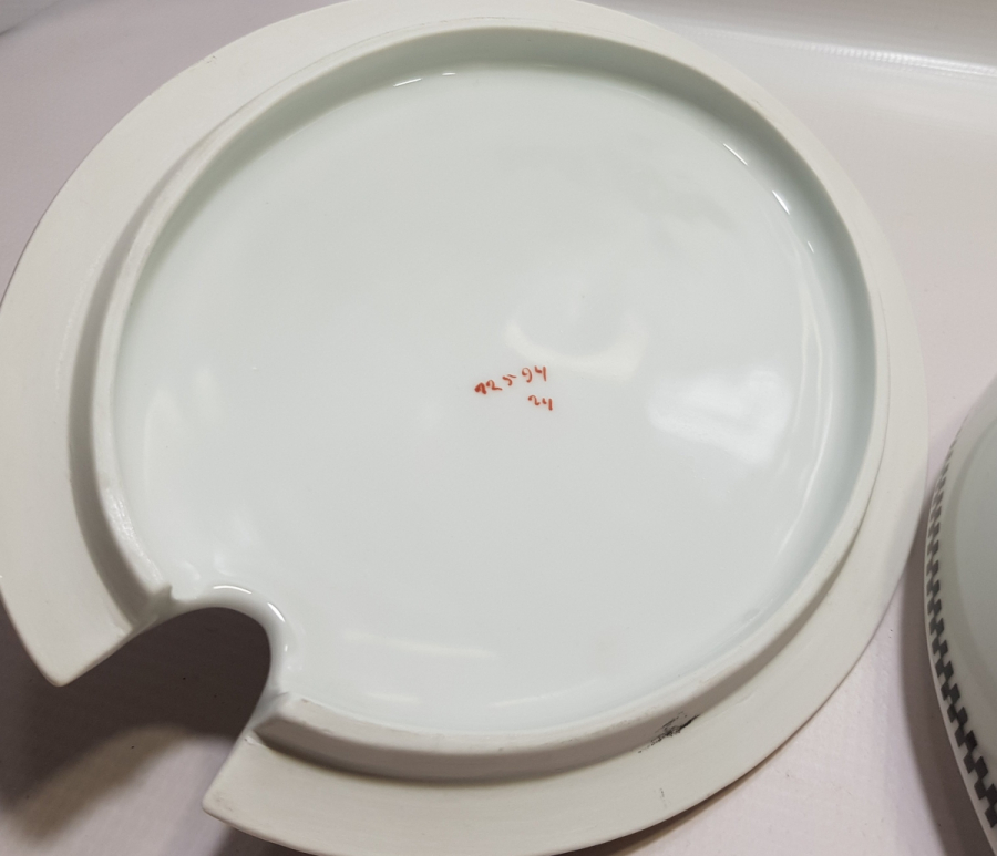 DEV BOYDA ARKASI OSMANLICA YAZILI PORSELEN KAPAKLI ÇORBALIK