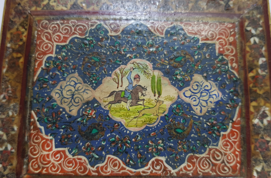 OSMANLI DÖNEMİ MARKUTERİ İŞÇİLİKLİ VE EL BOYAMA MİNYATÜRLÜ KAPAKLI KUTU