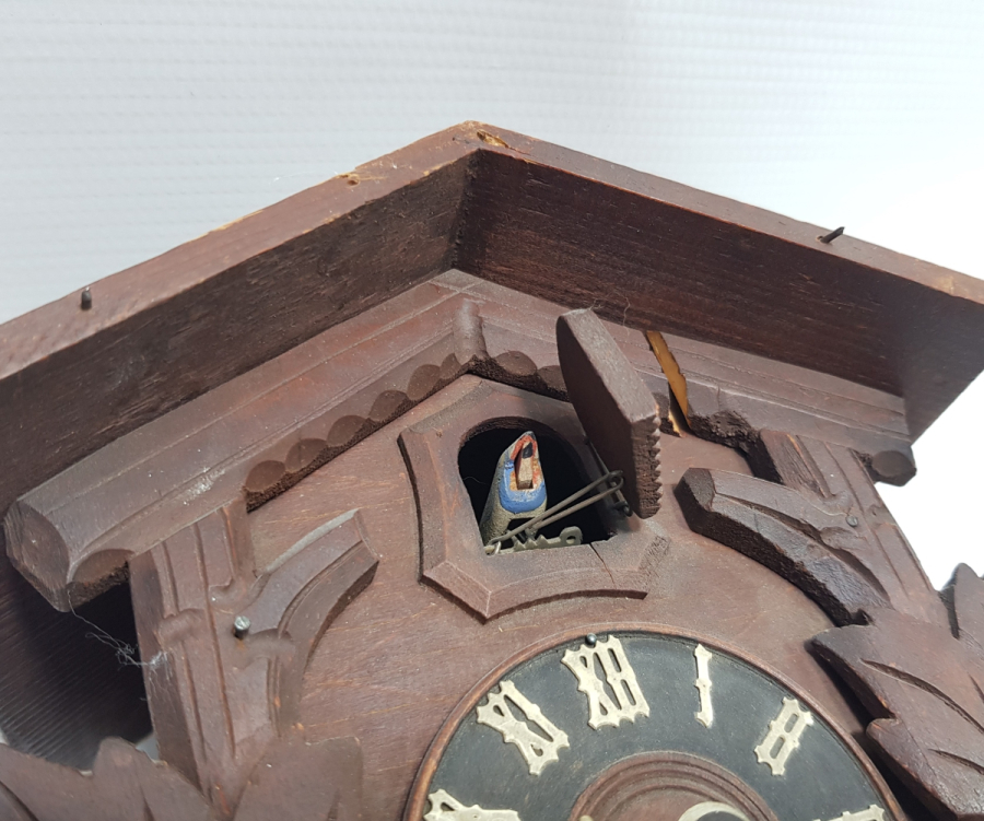 KARAORMAN MODELİ ANTİKA GUGUKLU TOPLU DUVAR SAATİ