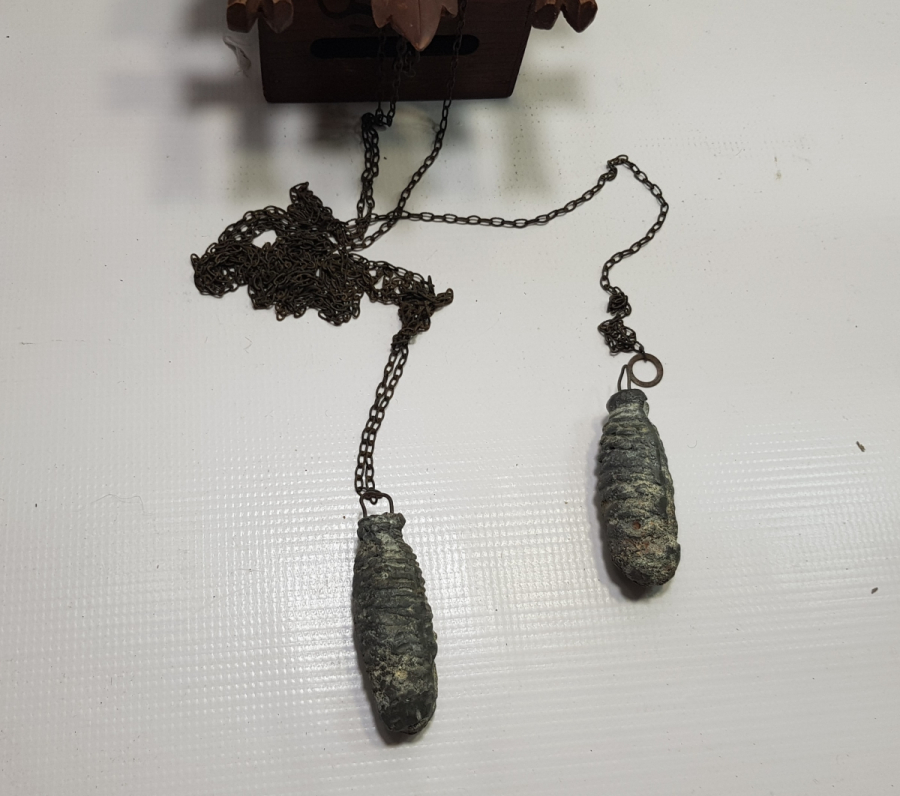 KARAORMAN MODELİ ANTİKA GUGUKLU TOPLU DUVAR SAATİ