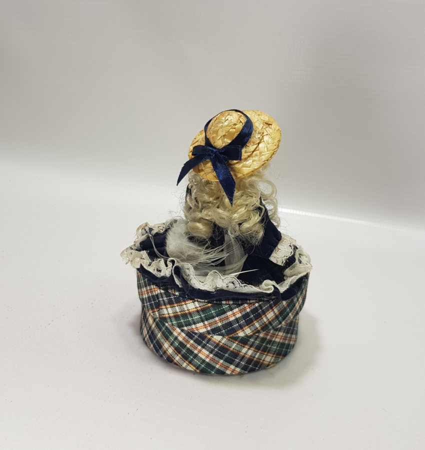 TAŞ BEBEK GÖRSELLİ ANTİKA KUTU