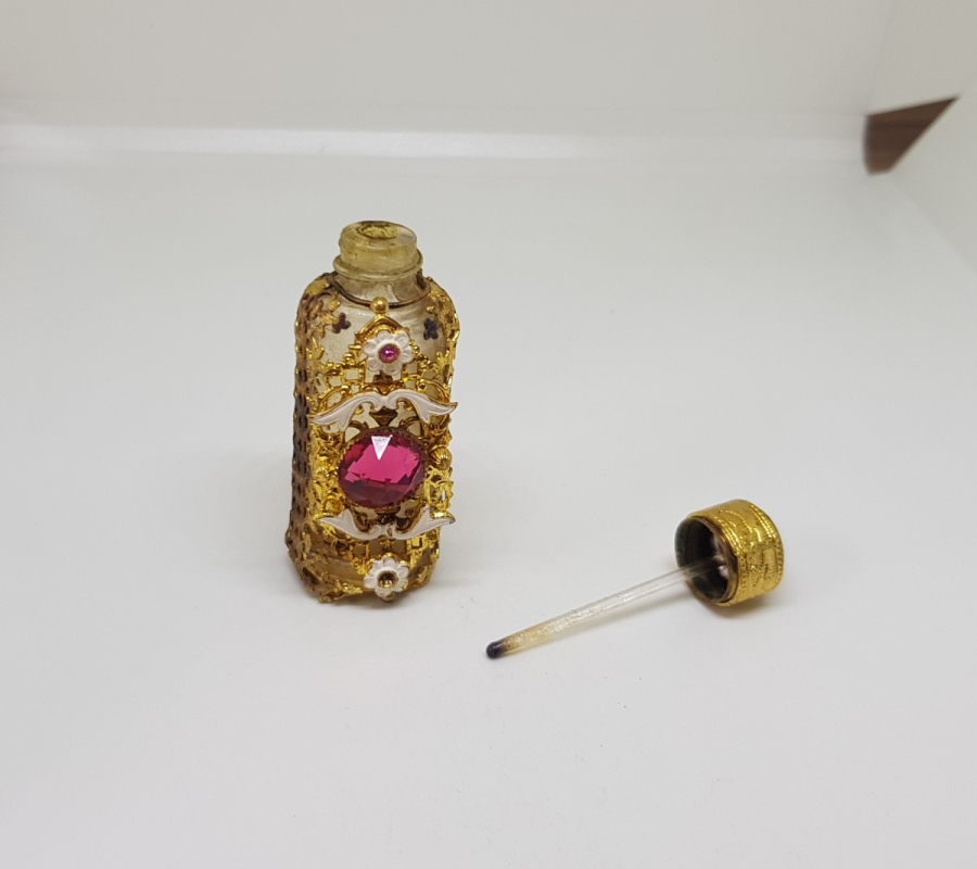 ÜZERİ ALTIN VERMEYLİ ANTİKA KAPAKLI KOKULUK